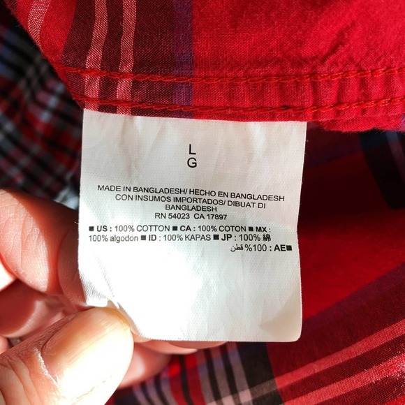 OLD NAVY Mens Classic Regular Fit Button Down Shirt Winters Day Red Plaid Large - Picture 6 of 9